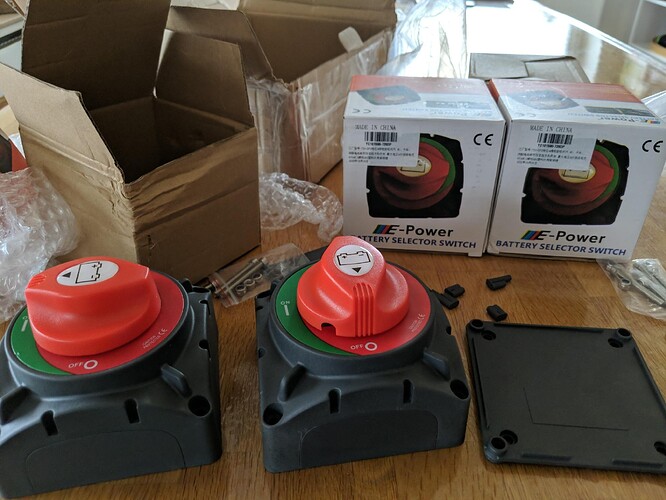 68304=10838-400A_Batterie_Schalter.jpeg