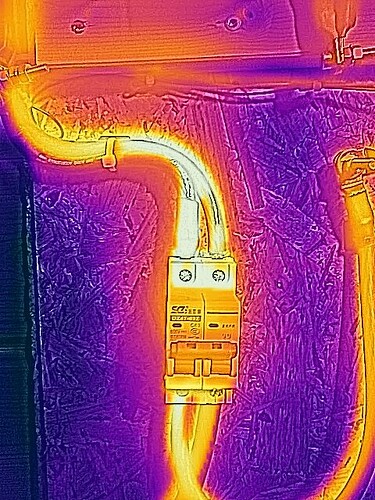 5864=1555-ThermalCamera2021-03-07_09-32-570100.jpg