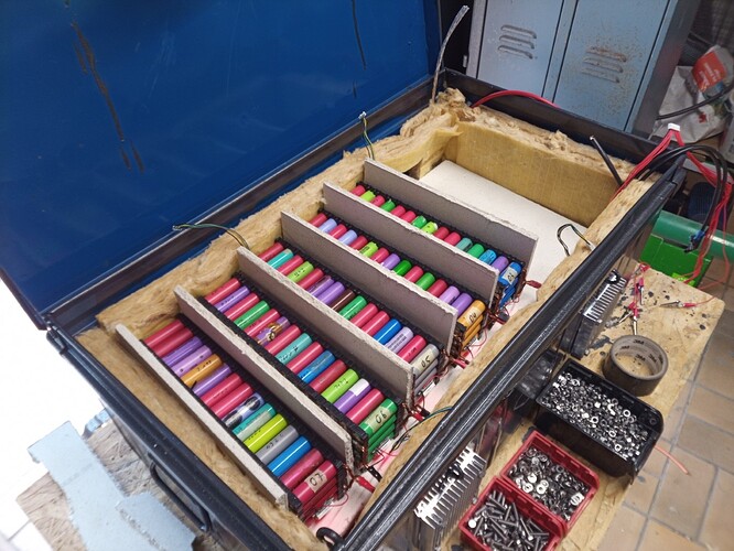 3026=707-18650_DIY_Powerwall_Akku_Metallkiste_21.jpg