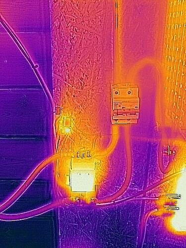 22070=4270-ThermalCamera2022-04-02_17-32-010200.jpg