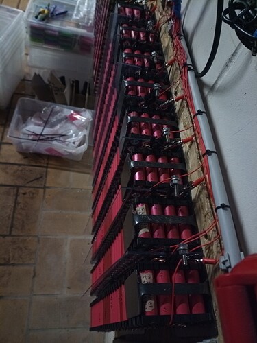 5746=1520-KW08_DIY_18650_Powerwall_Spind5_10.jpg