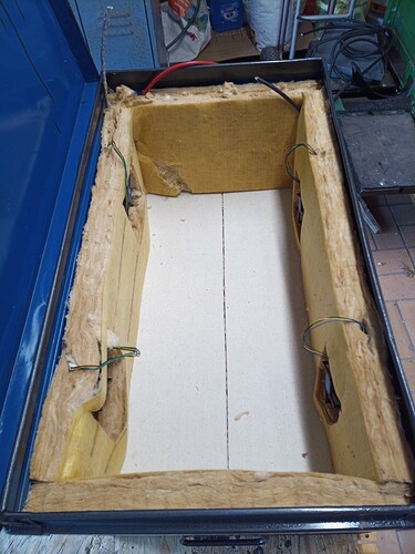 3025=700-18650_DIY_Powerwall_Akku_Metallkiste_14.jpg