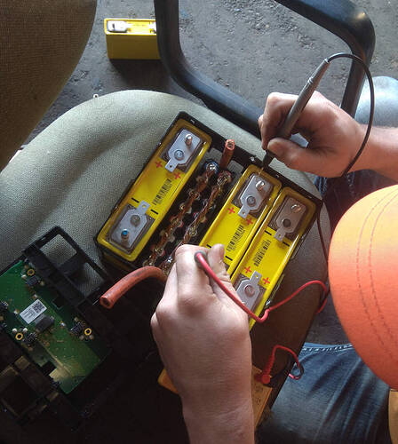 iMiEV_crazy_18650_battery_fix.jpg