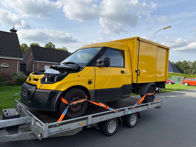 streetscooter-on-trailer
