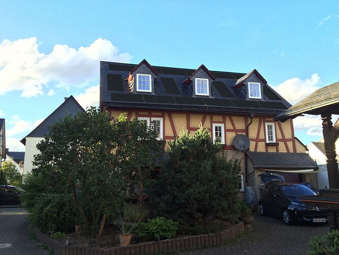 Dach Hofseite belegt