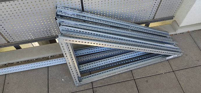 01_240128_Halterungen.jpg