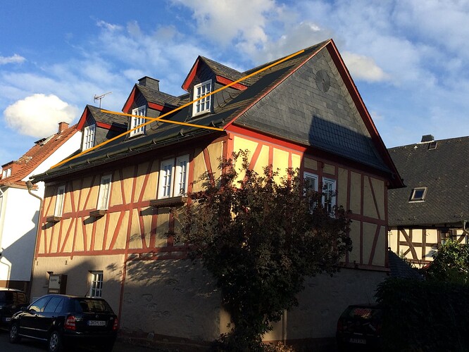 Dach Straßenseite belegt : Denkmalschutz gestrichen