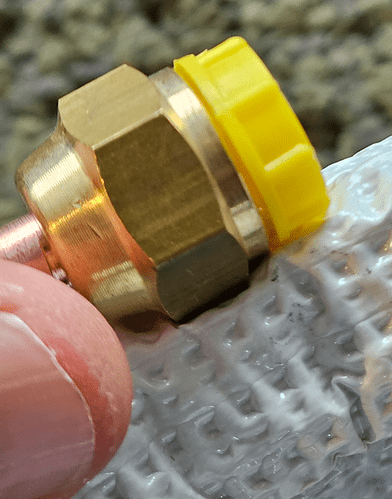 Ersatzleitung 1_4 - Bördelmutter drückt durch - kleiner.png