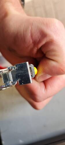 25_SH_Schraubklemme_unten_Kabel_platt.jpg