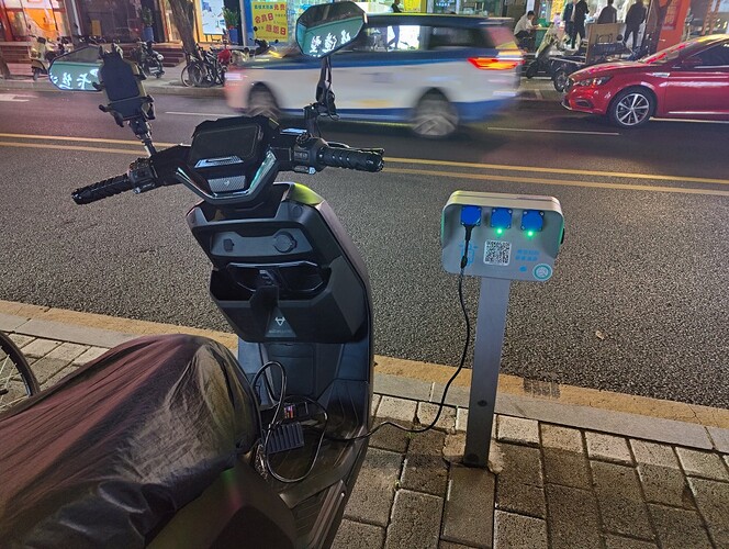 e-scooter_laden